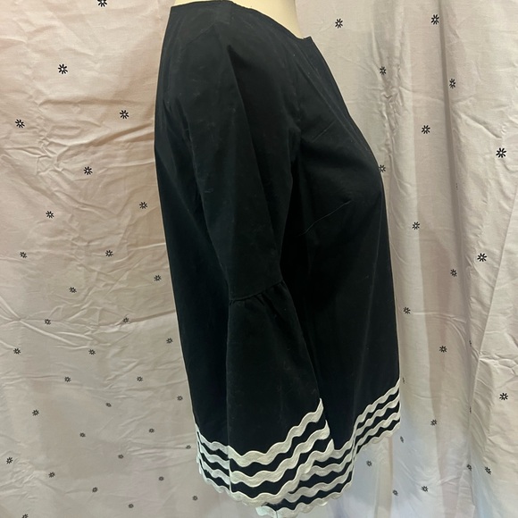 Talbots black bell sleeve small petite top with white detail - Picture 2 of 8
